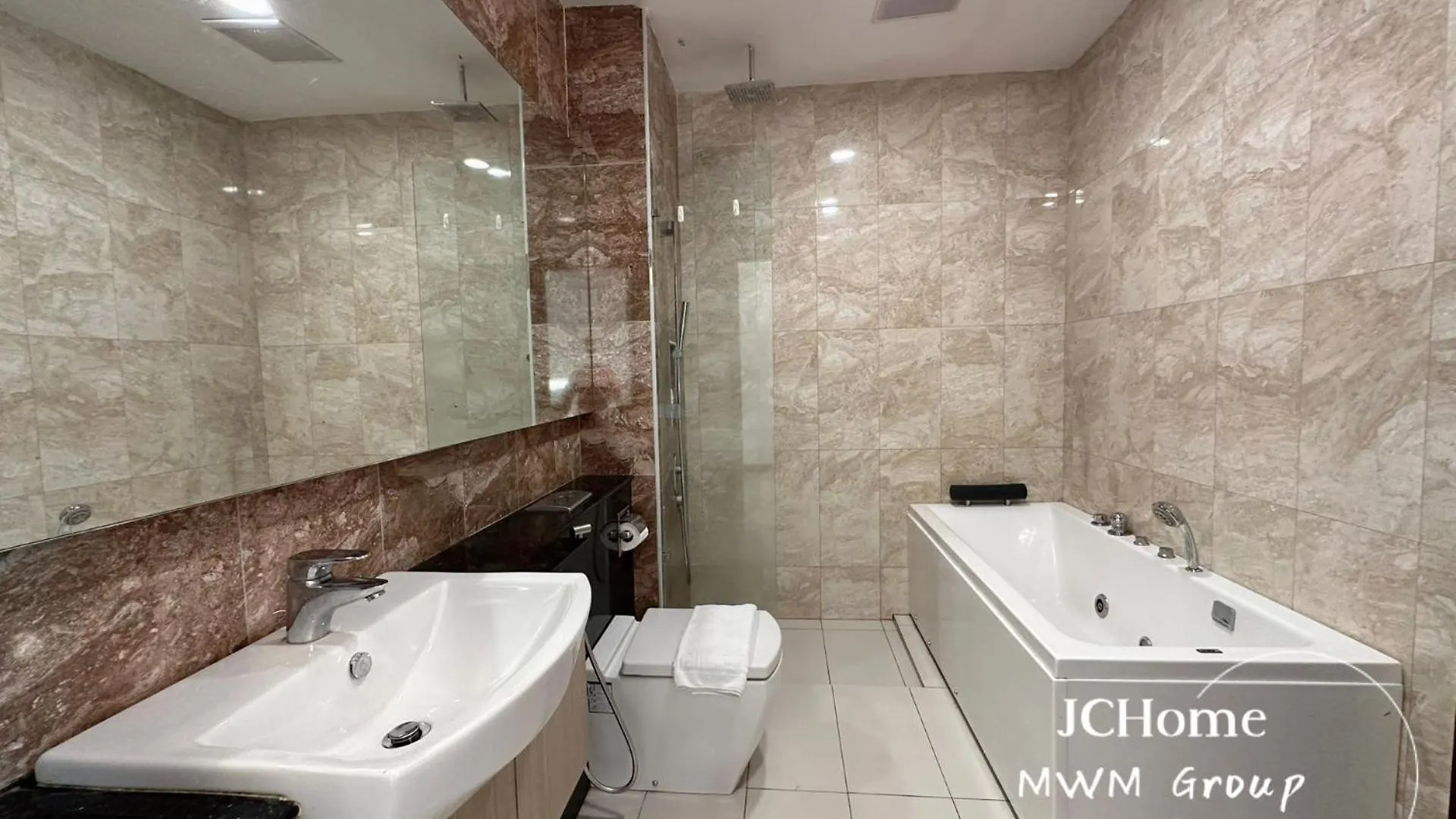 Paragon Suites Jacuzzi Suites Jchome By Mwm Johor Bahru Malajsie
